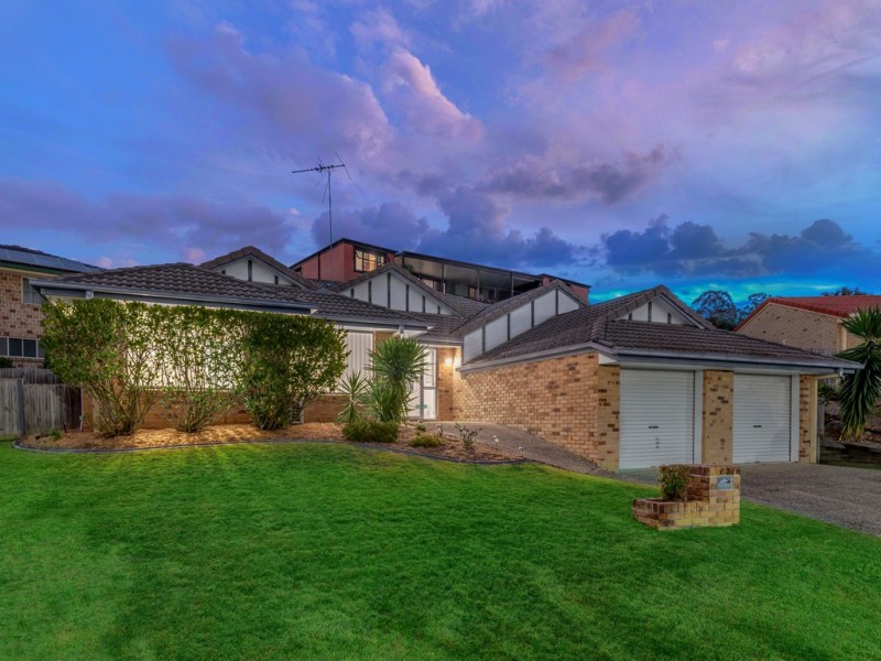 63 Hillenvale Avenue, Arana Hills QLD 4054