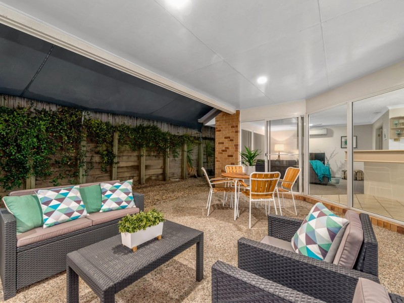 63 Hillenvale Avenue, Arana Hills QLD 4054