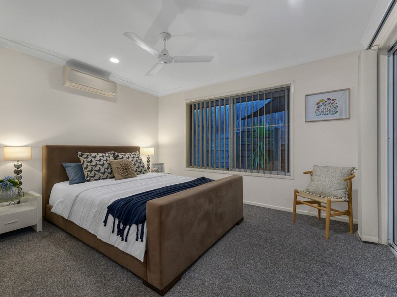 63 Hillenvale Avenue, Arana Hills QLD 4054