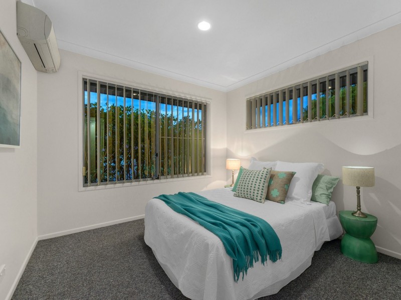 63 Hillenvale Avenue, Arana Hills QLD 4054