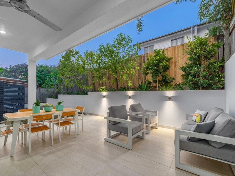 1/31 Burrai Street, Morningside QLD 4170