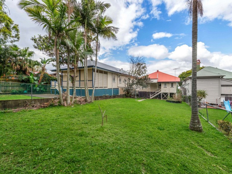32 Swan Terrace, Windsor QLD 4030