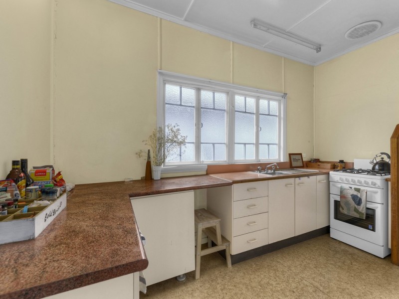 32 Swan Terrace, Windsor QLD 4030