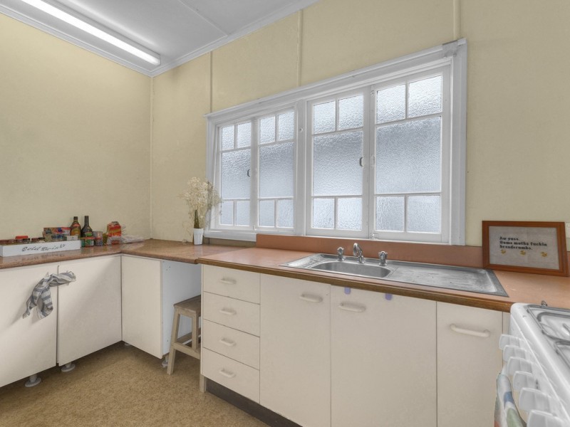 32 Swan Terrace, Windsor QLD 4030