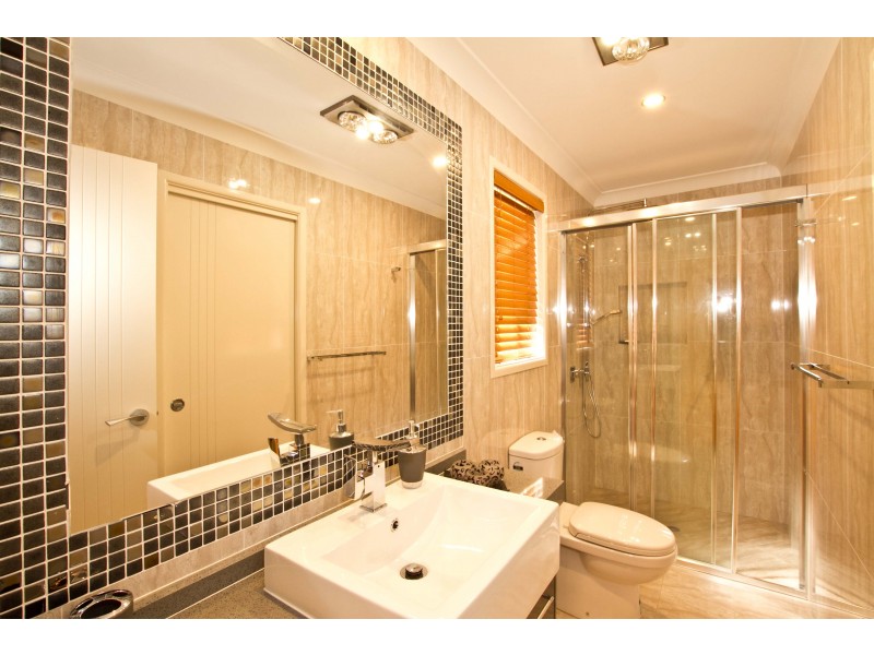 3 Merino Close, Ferny Hills QLD 4055