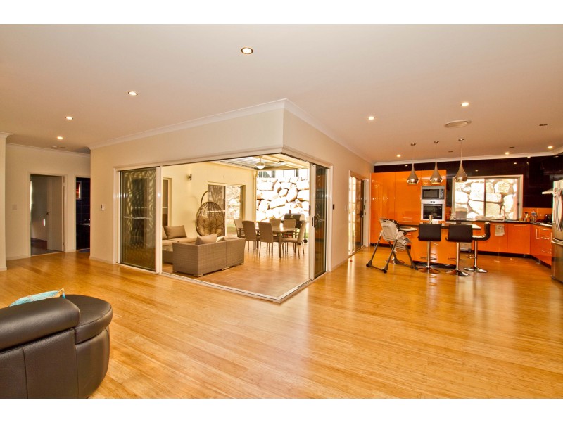 3 Merino Close, Ferny Hills QLD 4055