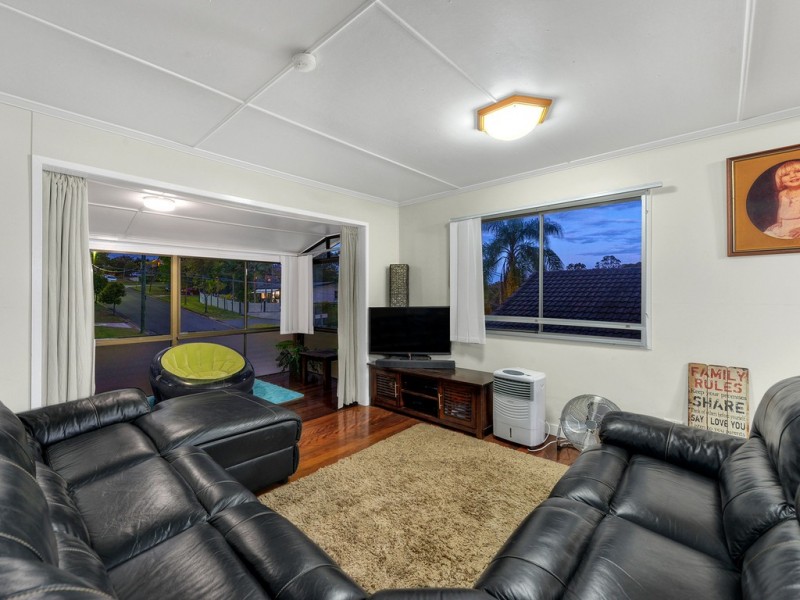 8 Sloane Street, Stafford Heights QLD 4053