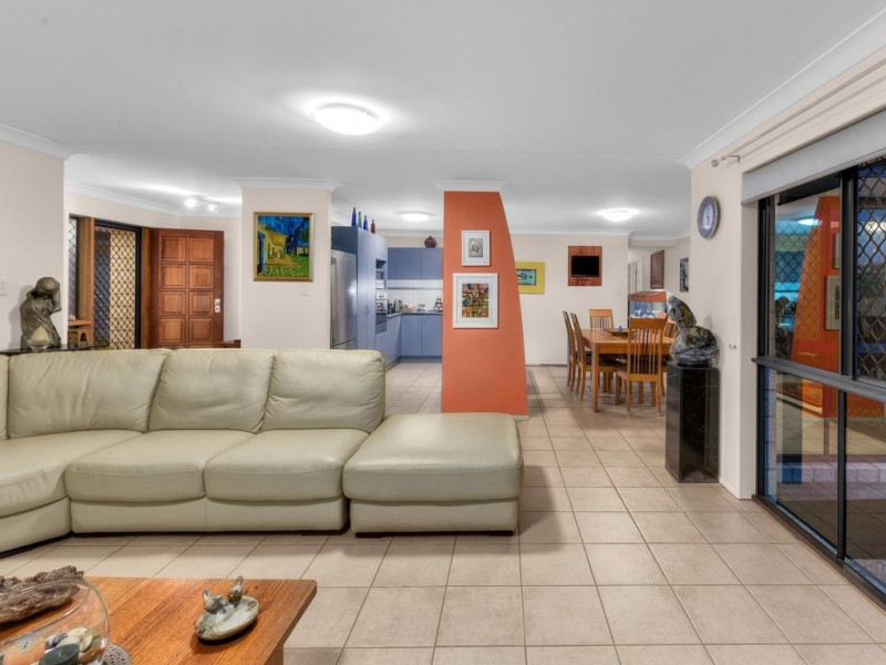 2 Leanne Close, Mcdowall QLD 4053
