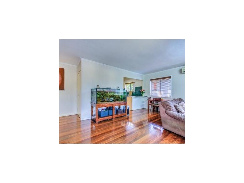 12 Chuter Street, Stafford Heights QLD 4053