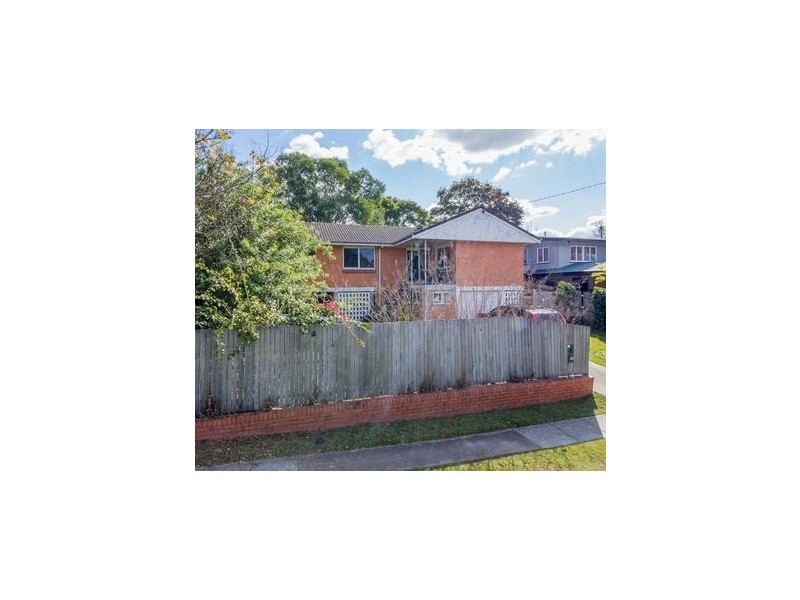12 Chuter Street, Stafford Heights QLD 4053