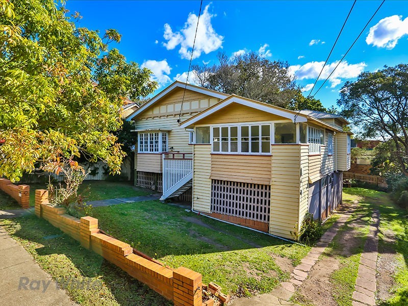 12 Camden Street, Albion QLD 4010