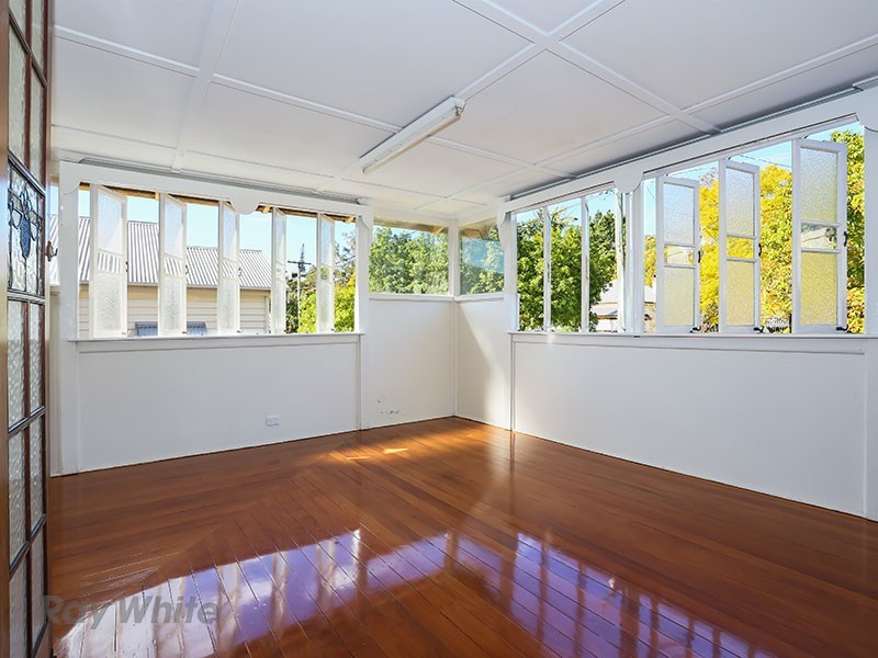 12 Camden Street, Albion QLD 4010