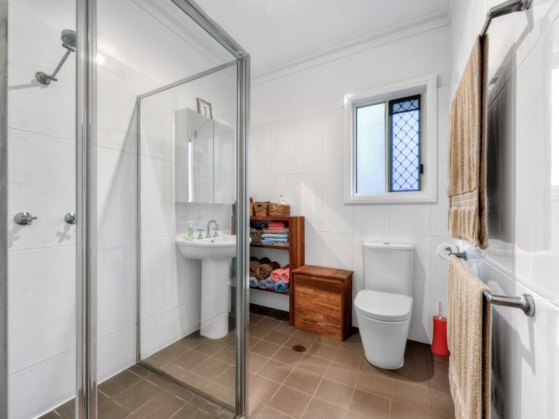 11 Park Road, Yeronga QLD 4104