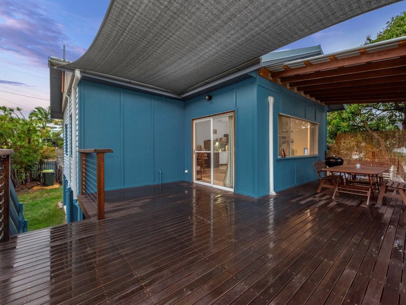 11 Park Road, Yeronga QLD 4104