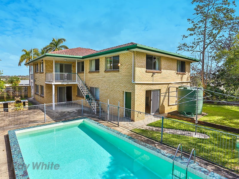 34 Sixth Avenue, Windsor QLD 4030