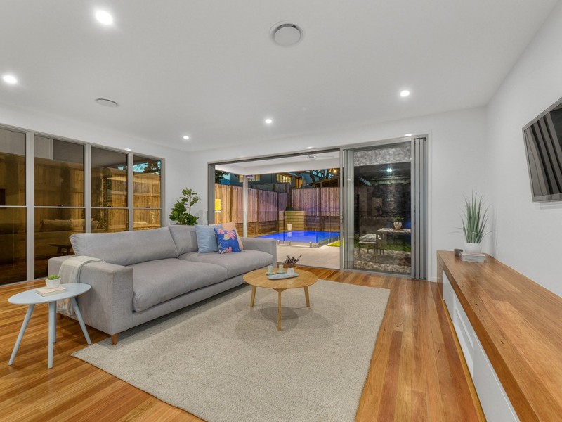 24 Rawson Street, Wooloowin QLD 4030