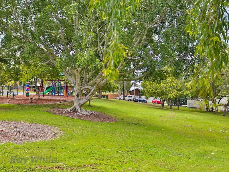 7 Ballinderry Street, Everton Park QLD 4053
