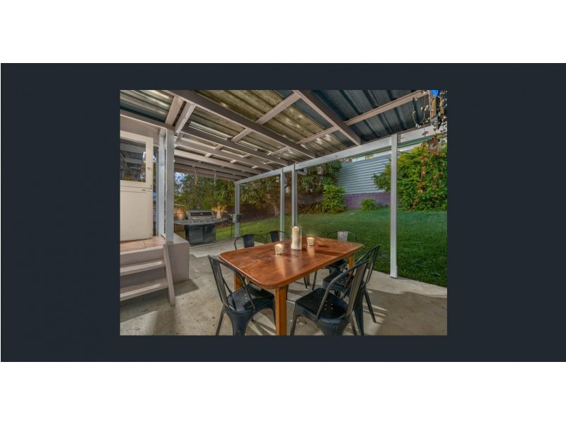 17 Koolewong Street, Stafford Heights QLD 4053