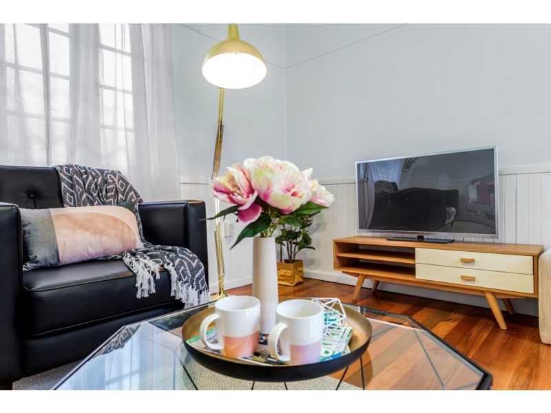 136 Clifford Street, Stafford Heights QLD 4053