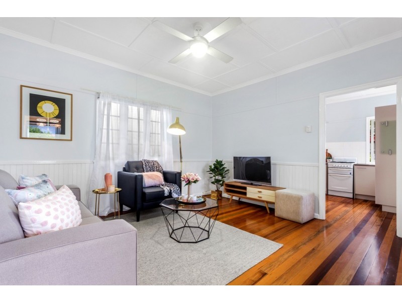 136 Clifford Street, Stafford Heights QLD 4053