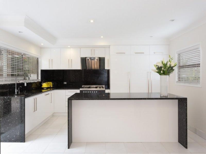 65 Lansdowne Street, Newmarket QLD 4051