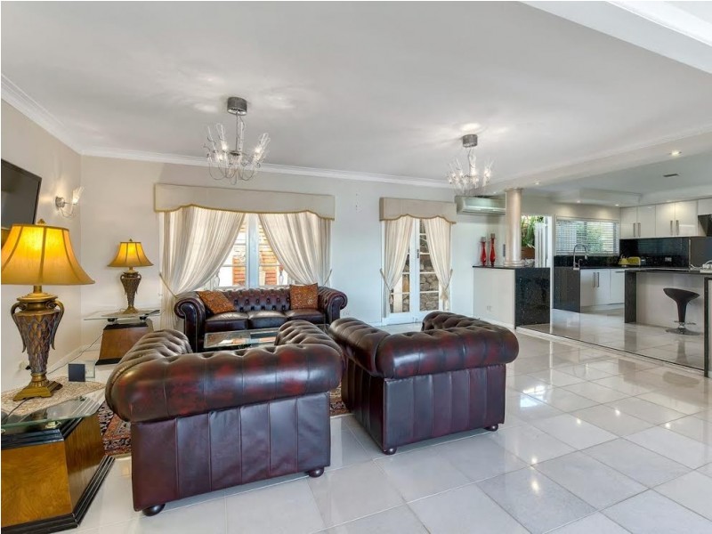 65 Lansdowne Street, Newmarket QLD 4051