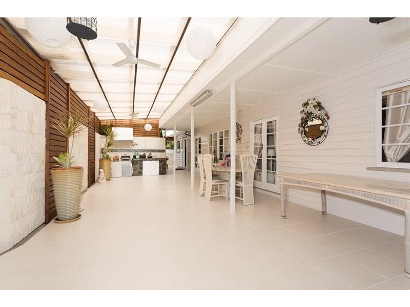 65 Lansdowne Street, Newmarket QLD 4051