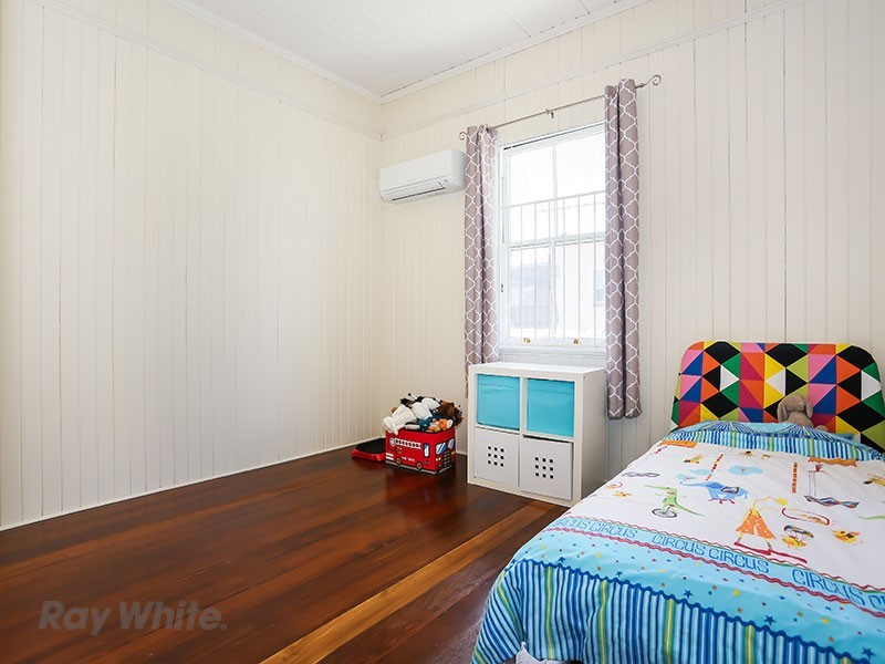 37 Leiper Street, Stafford QLD 4053