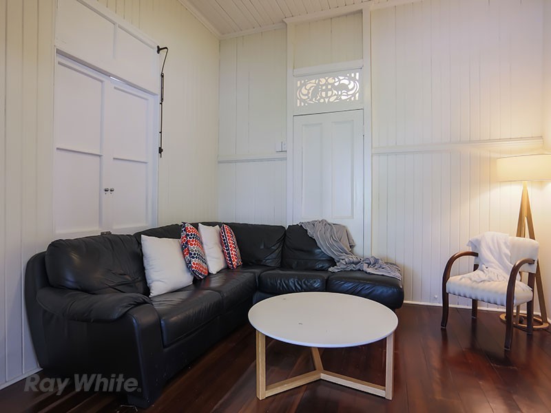 37 Leiper Street, Stafford QLD 4053