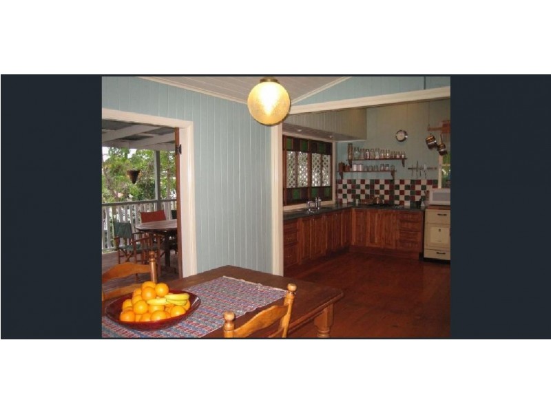 2 Fairleigh Street, Windsor QLD 4030
