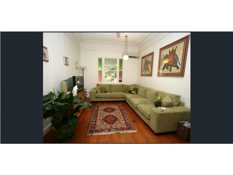 2 Fairleigh Street, Windsor QLD 4030