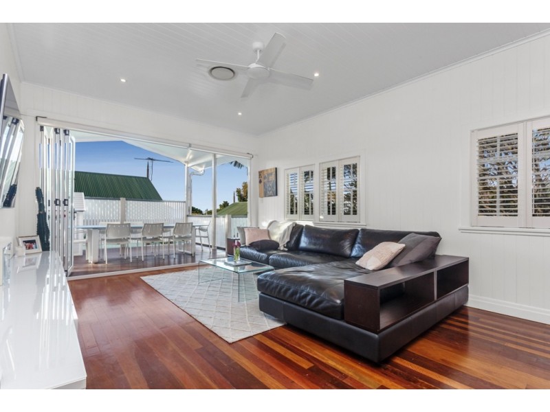 77 Eighth Avenue, Wilston QLD 4051