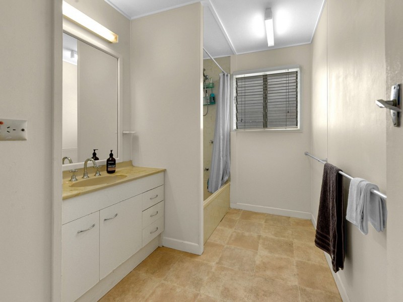 8 Kernel Street, The Gap QLD 4061