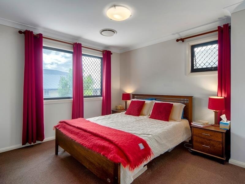 1/15 Curwen Terrace, Chermside QLD 4032