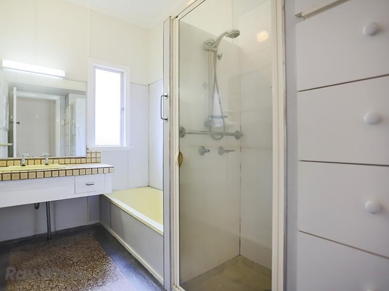 60 Cheviot Street, Grange QLD 4051