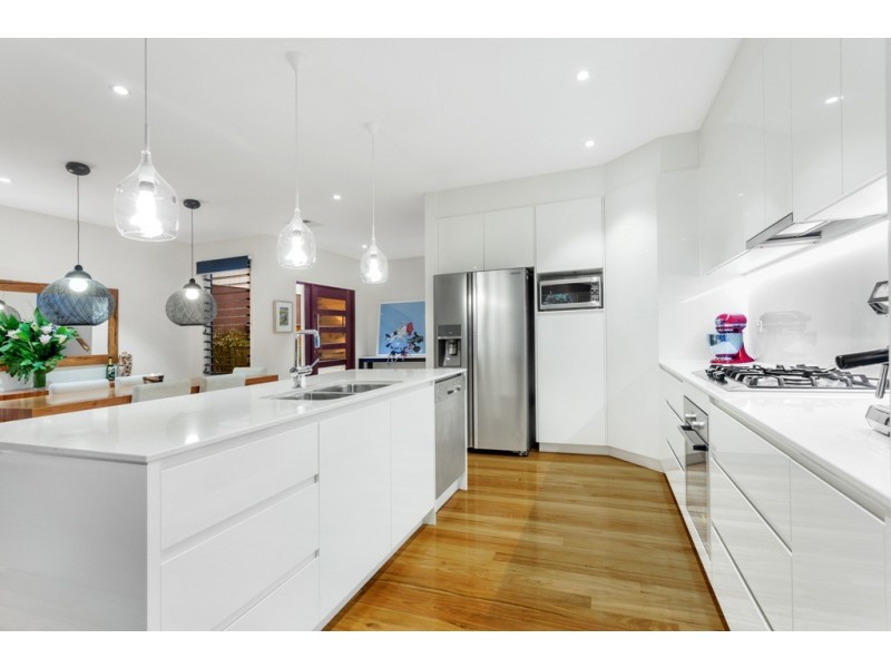 27 Deramore Street, Wavell Heights QLD 4012