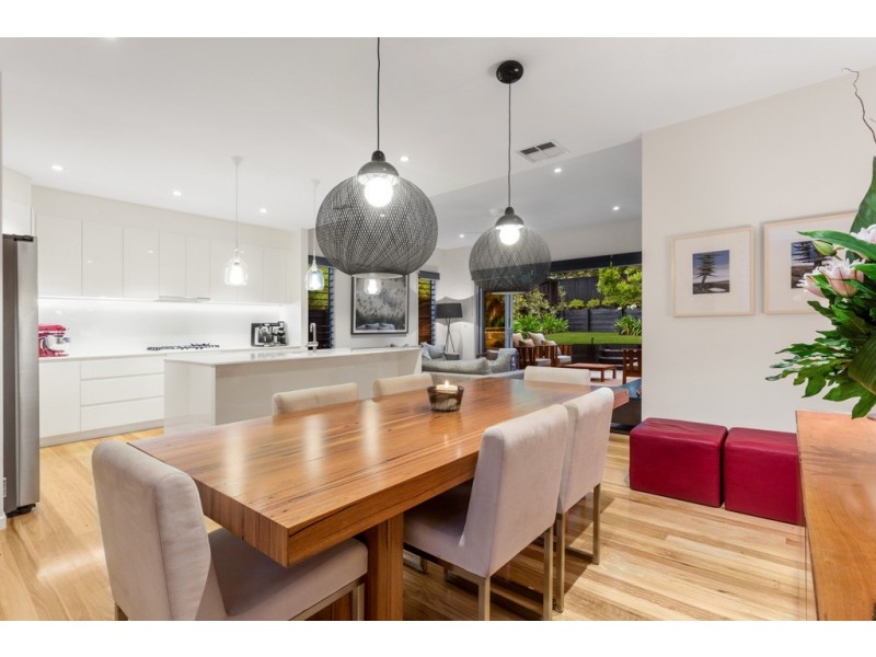 27 Deramore Street, Wavell Heights QLD 4012