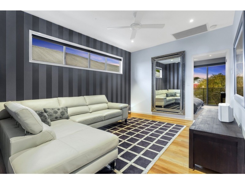 27 Deramore Street, Wavell Heights QLD 4012