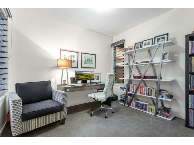 27 Deramore Street, Wavell Heights QLD 4012