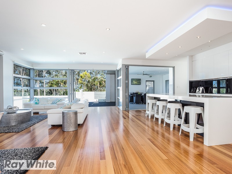 12 Dress Circle Court, Bridgeman Downs QLD 4035