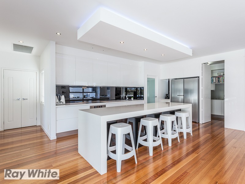 12 Dress Circle Court, Bridgeman Downs QLD 4035