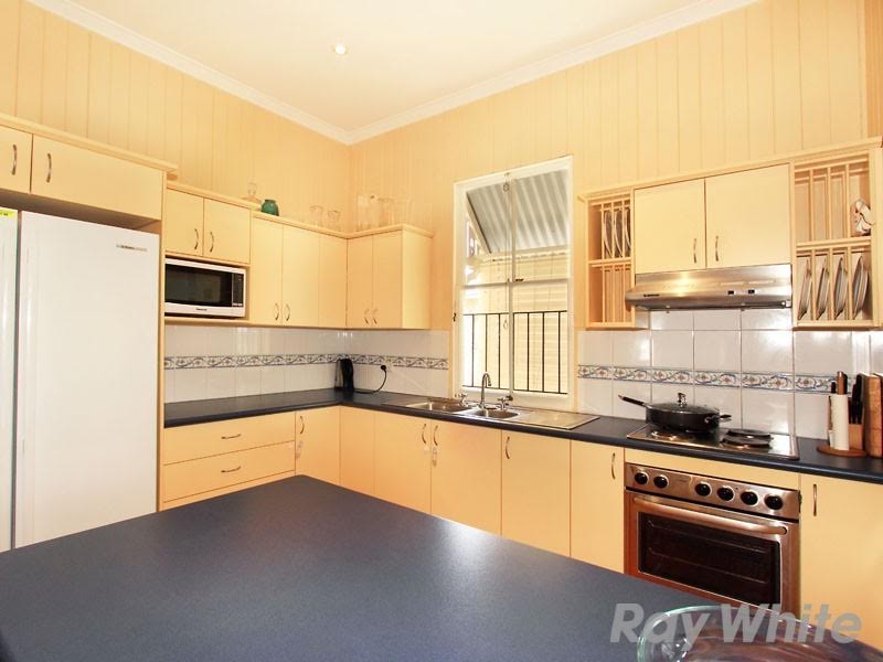 39 Emerald Street, Kedron QLD 4031