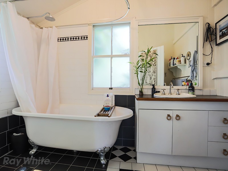 52-54 Felix Street, Wooloowin QLD 4030
