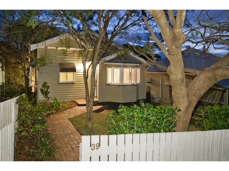 39 Lintern Street, Red Hill QLD 4059