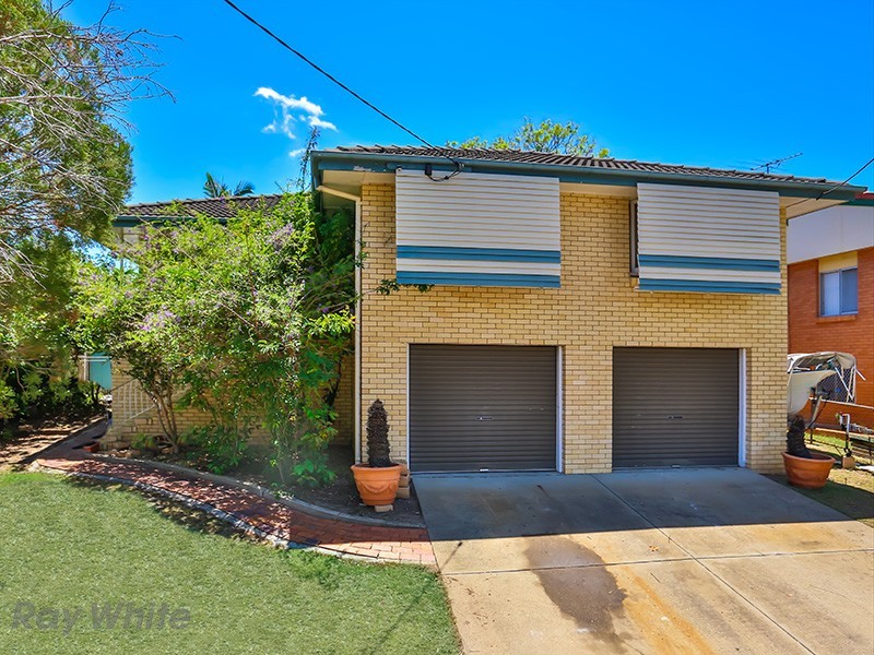 17 Fontaine Street, Stafford Heights QLD 4053
