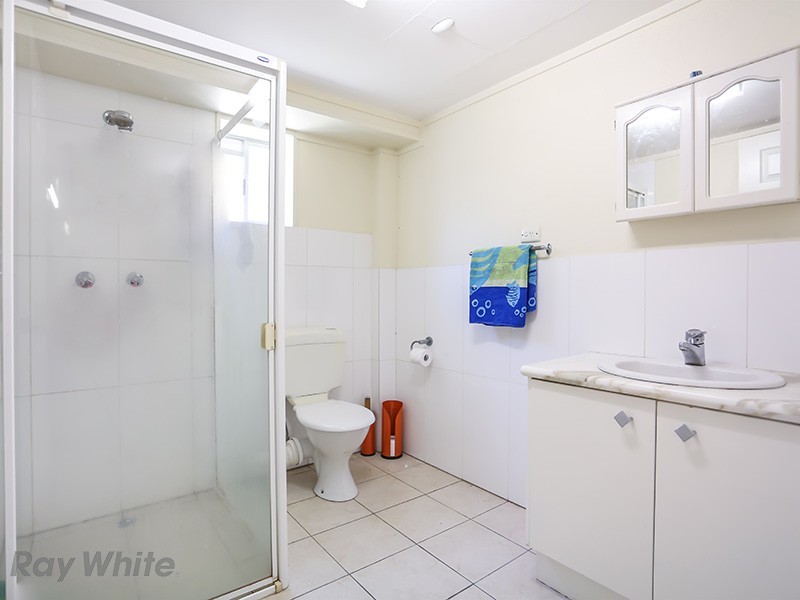 17 Fontaine Street, Stafford Heights QLD 4053