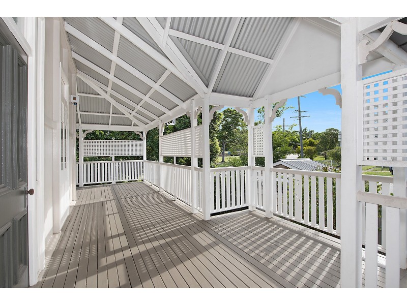 4 Inglis Street, Grange QLD 4051