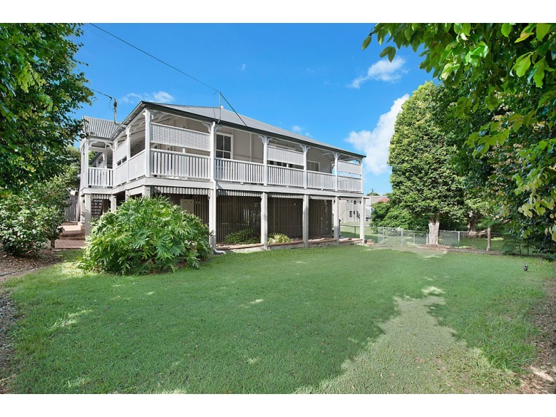 4 Inglis Street, Grange QLD 4051