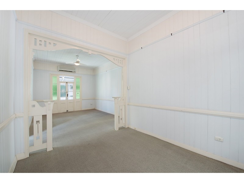 4 Inglis Street, Grange QLD 4051