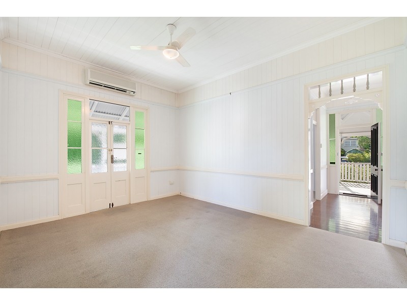 4 Inglis Street, Grange QLD 4051